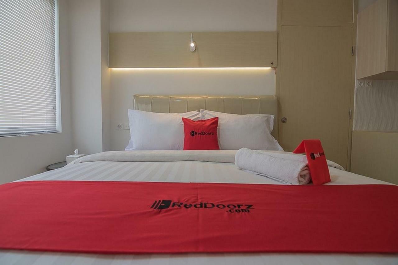 RedDoorz Apartment @ Sentul Tower Bogor Exterior foto